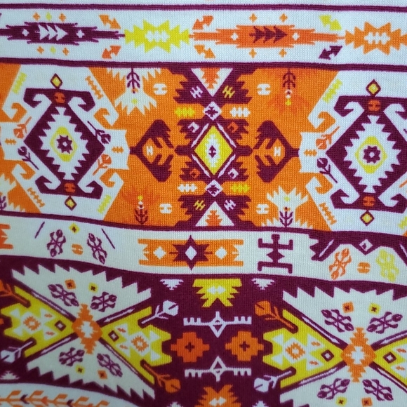 NWT Lularoe Mitzi - Picture 3 of 7